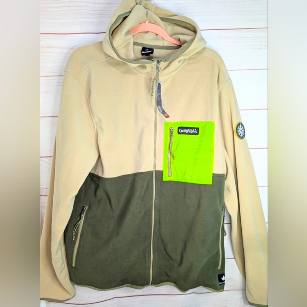 NWT Canadiana Geographic Men's Two-Tone Fleece Jacket - Beige and Olive 🫒 Large